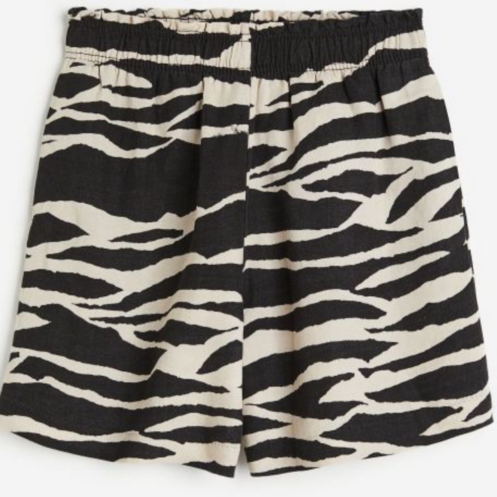 H&M Linen/ Viscose Blend Shorts 55% Viscose  45% Linen - Picture 2 of 6